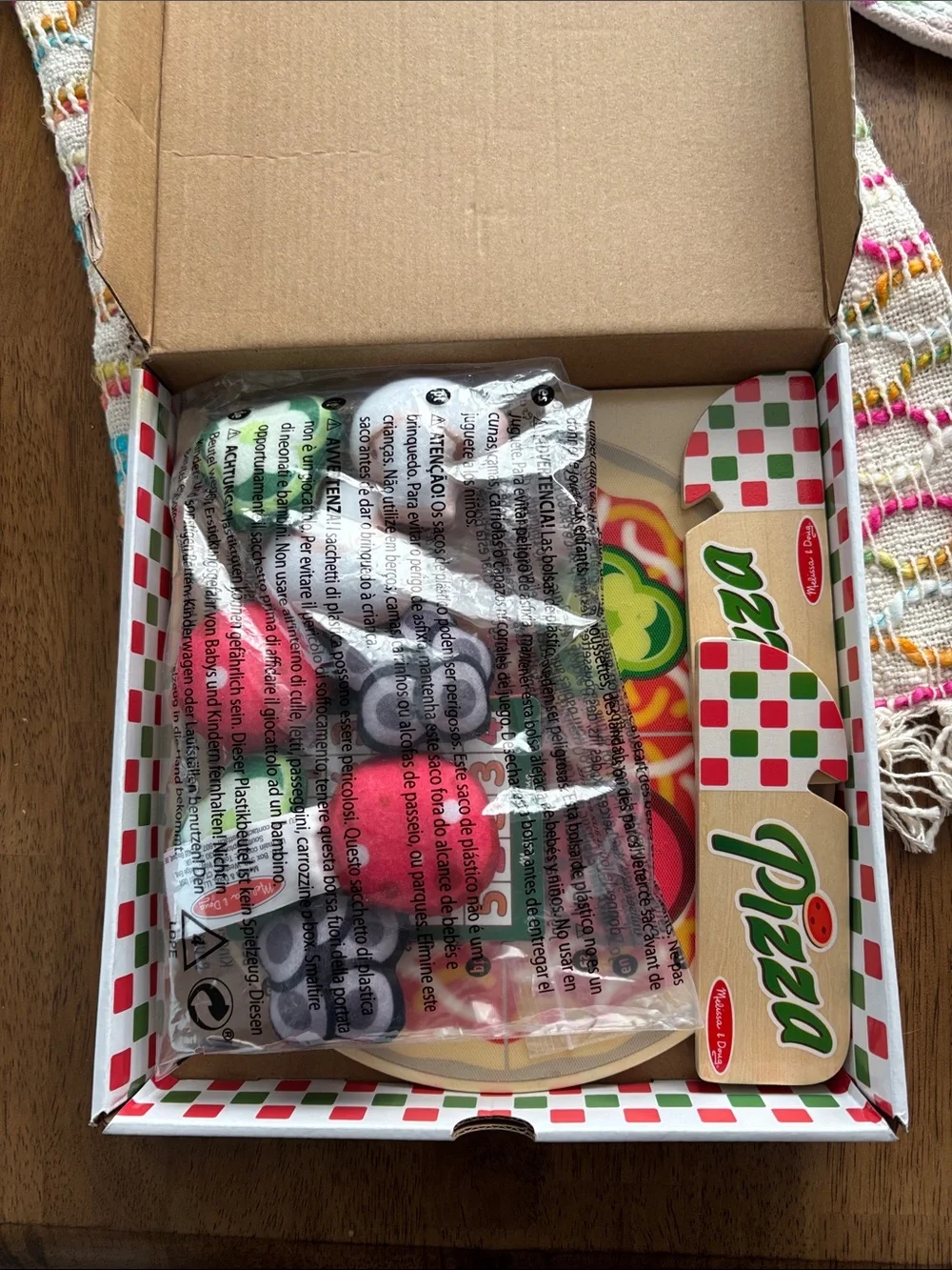 Melissa & Doug Pizza Play Box in Red, Green, White